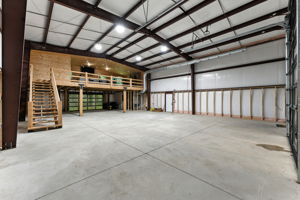  Photo 44