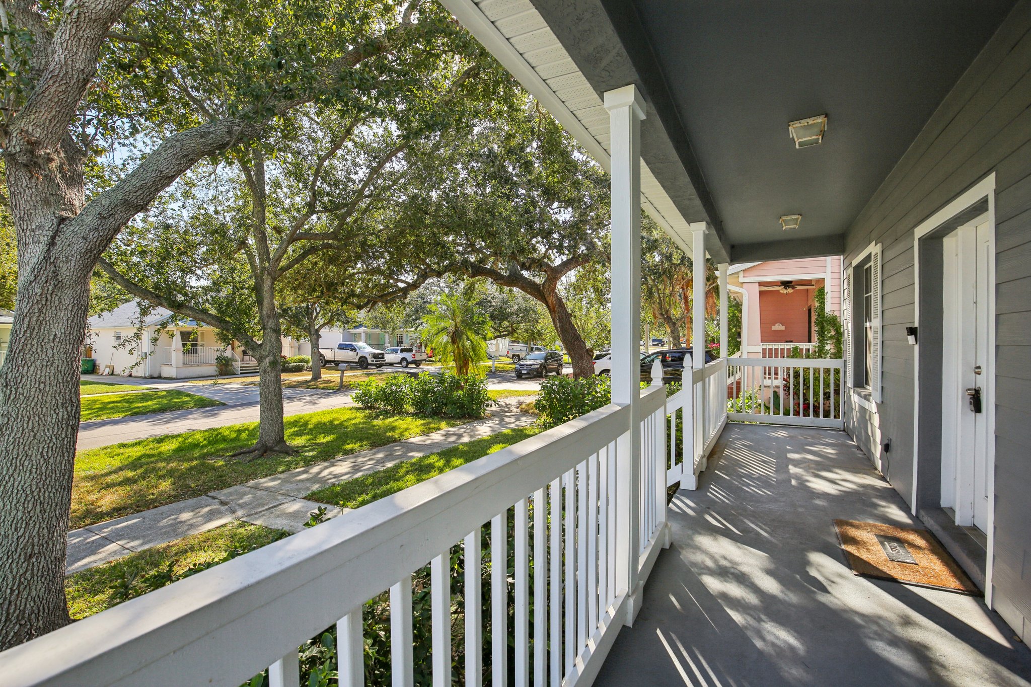 S Mascotte St-S3011-006.jpg