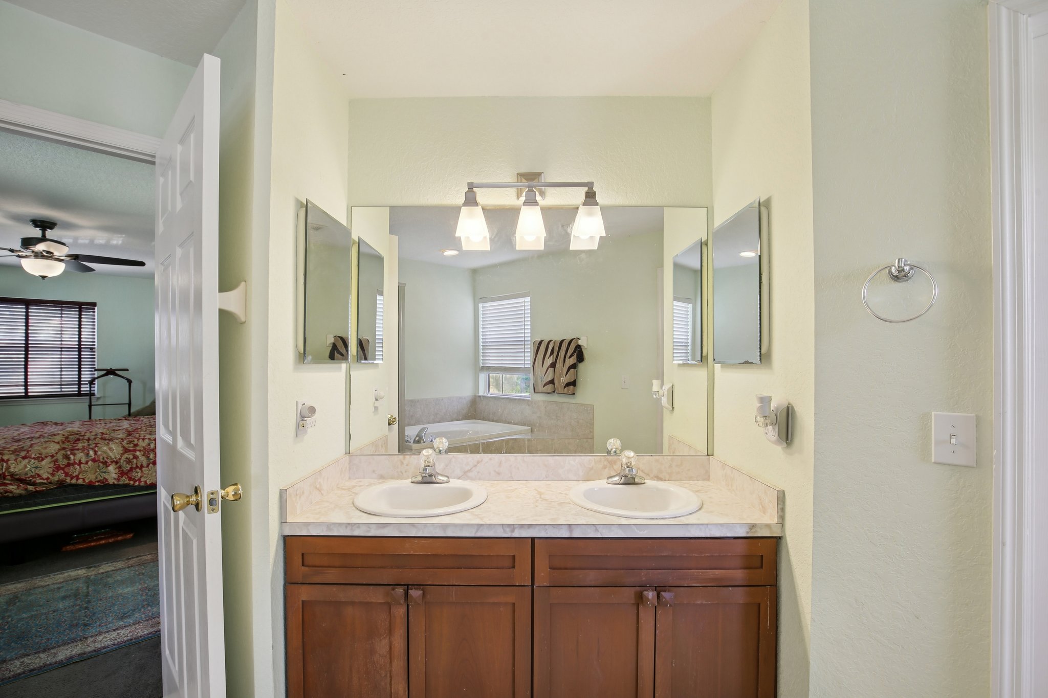 S Mascotte St-S3011-035.jpg