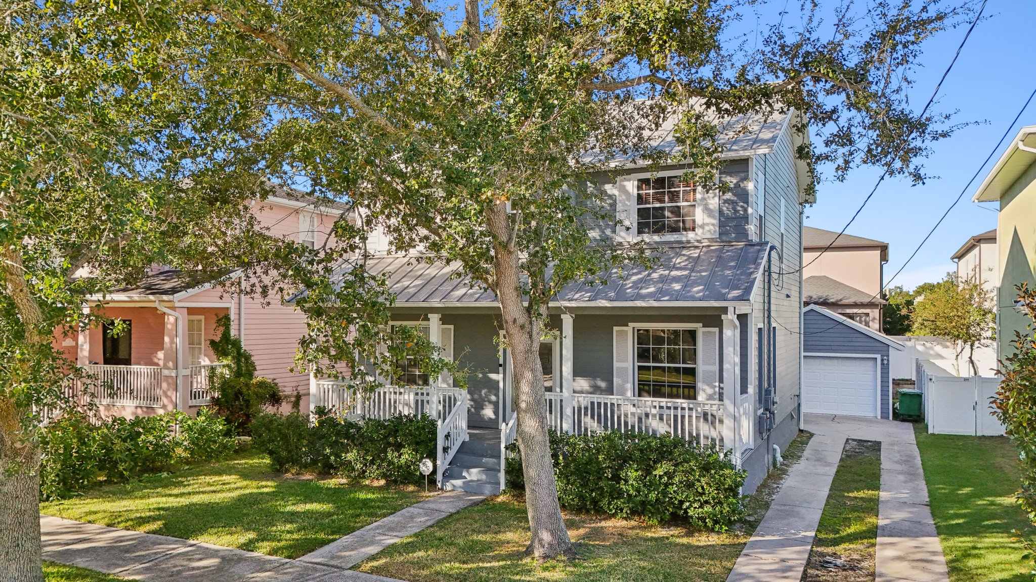 S Mascotte St-S3011-045.jpg