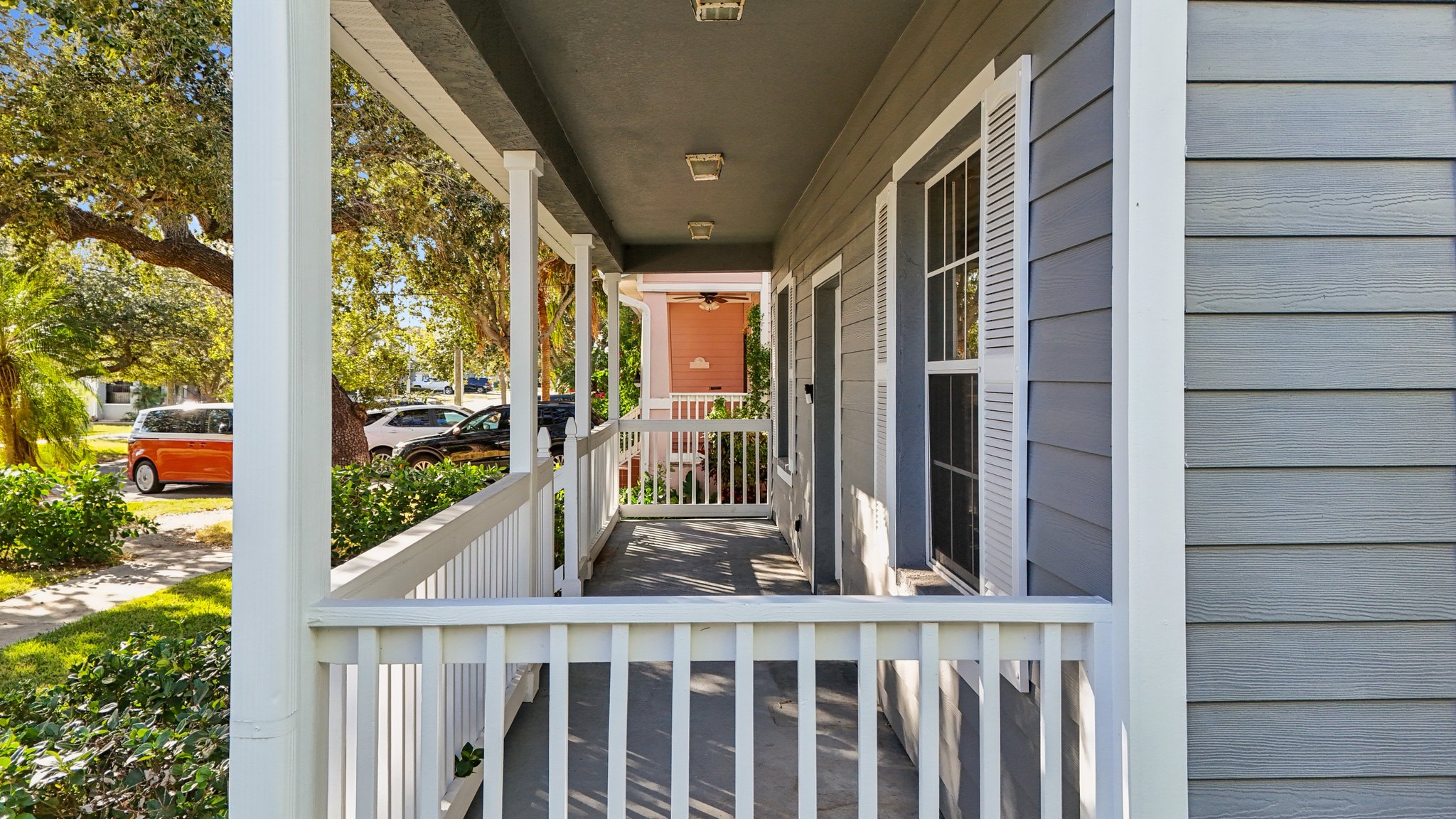 S Mascotte St-S3011-048.jpg