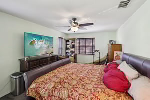 S Mascotte St-S3011-029.jpg