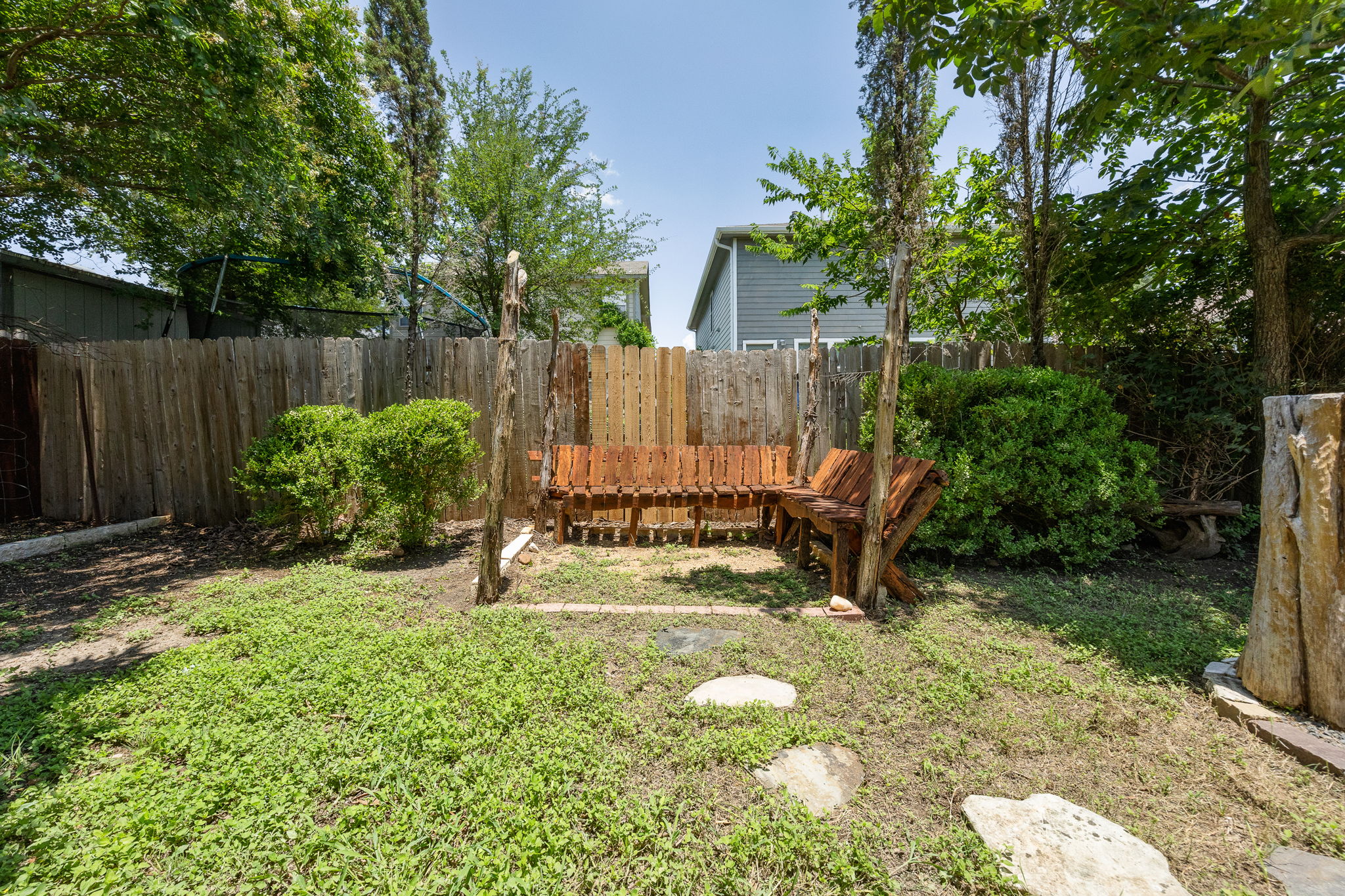  Photo 42