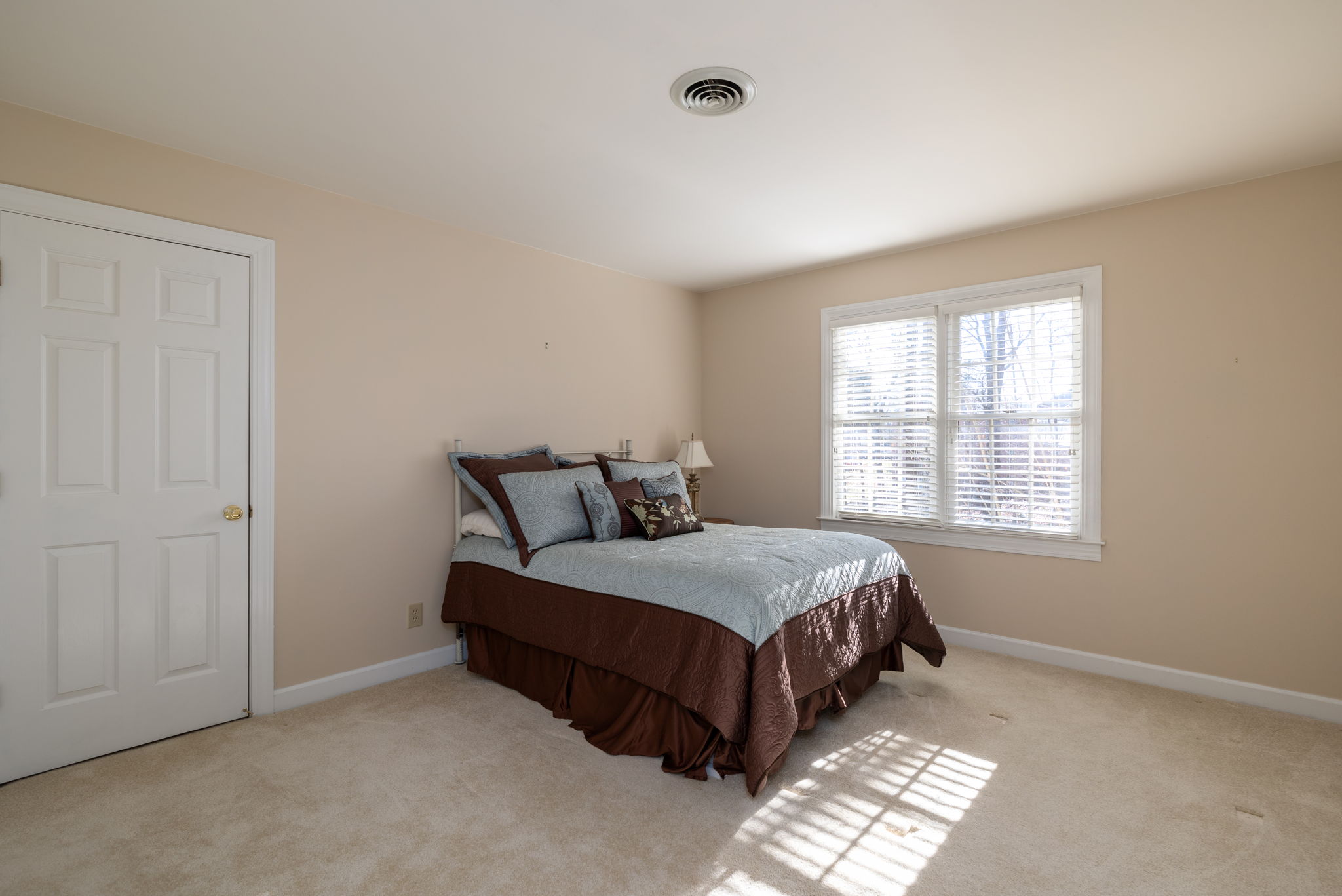 7508 Center Grove Ct-19