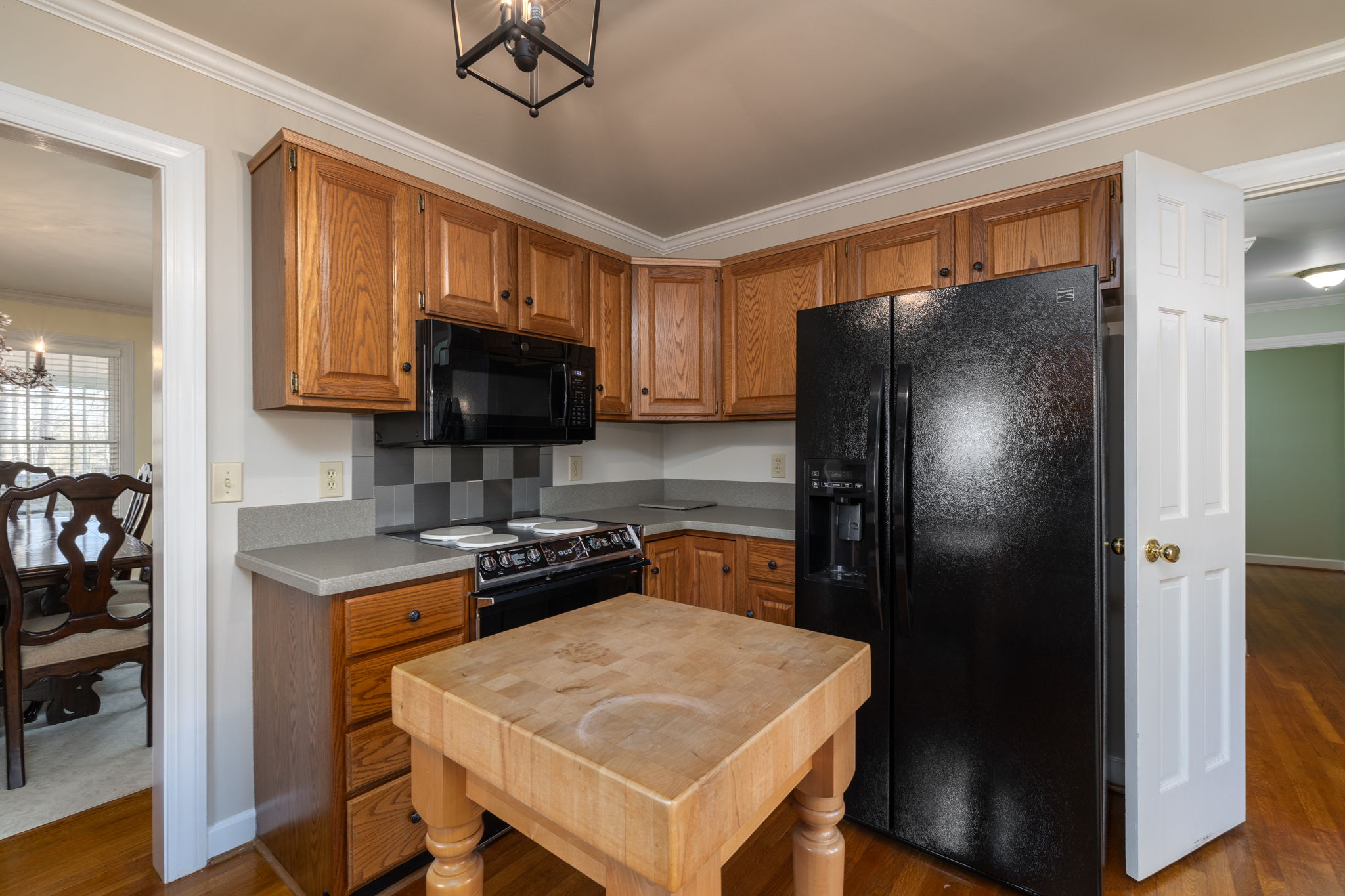 7508 Center Grove Ct-11