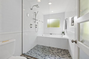 7508 Meadowview Ln, Austin, TX 78752, USA Photo 19