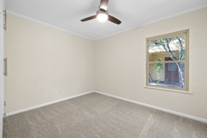 7508 Meadowview Ln, Austin, TX 78752, USA Photo 24