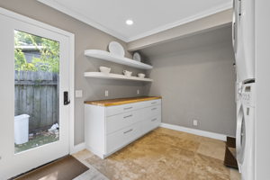 7508 Meadowview Ln, Austin, TX 78752, USA Photo 23