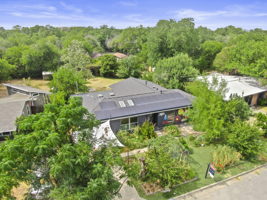 7508 Meadowview Ln, Austin, TX 78752, USA Photo 35