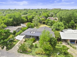 7508 Meadowview Ln, Austin, TX 78752, USA Photo 36