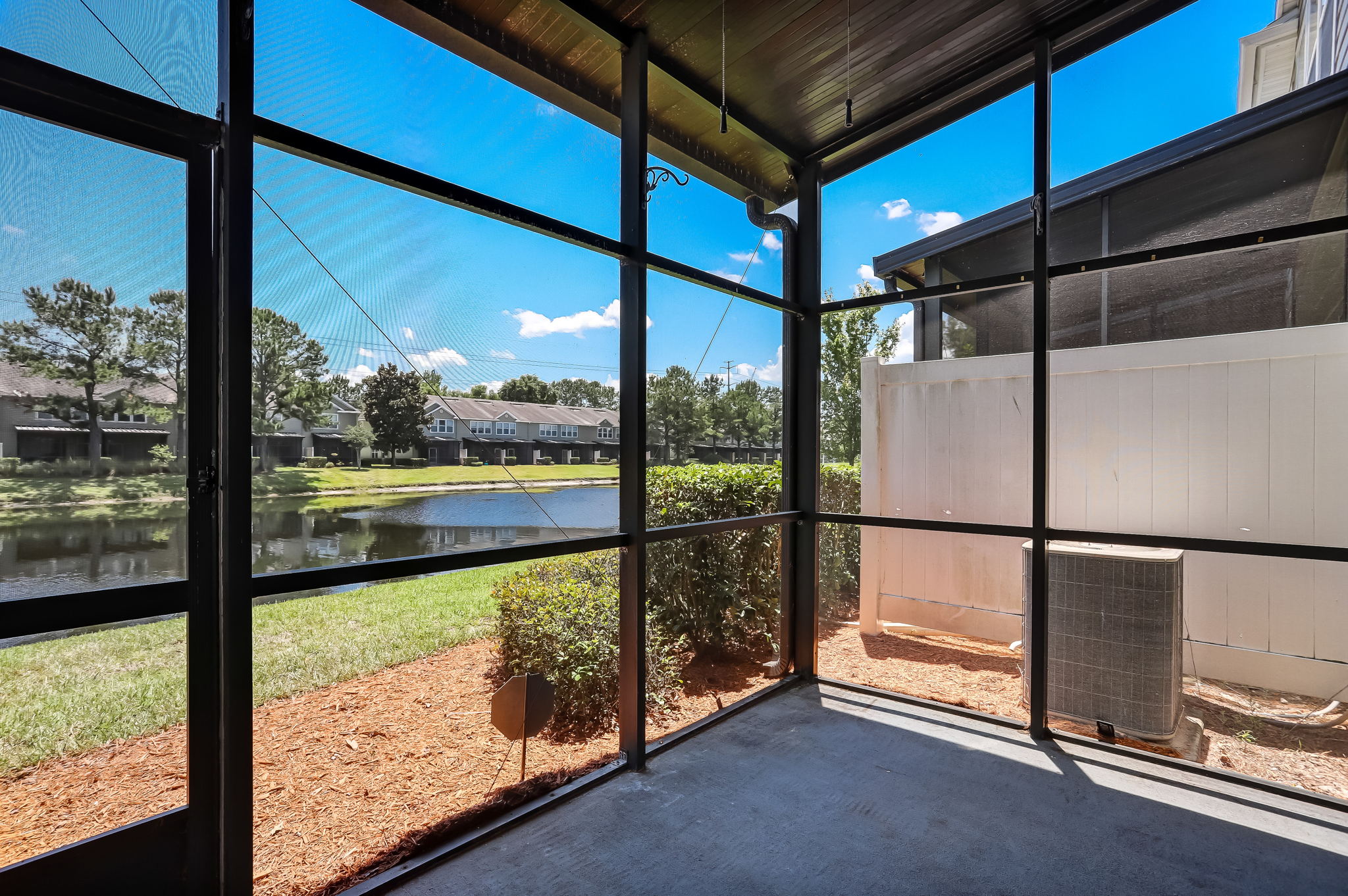 Screened-in Porch
