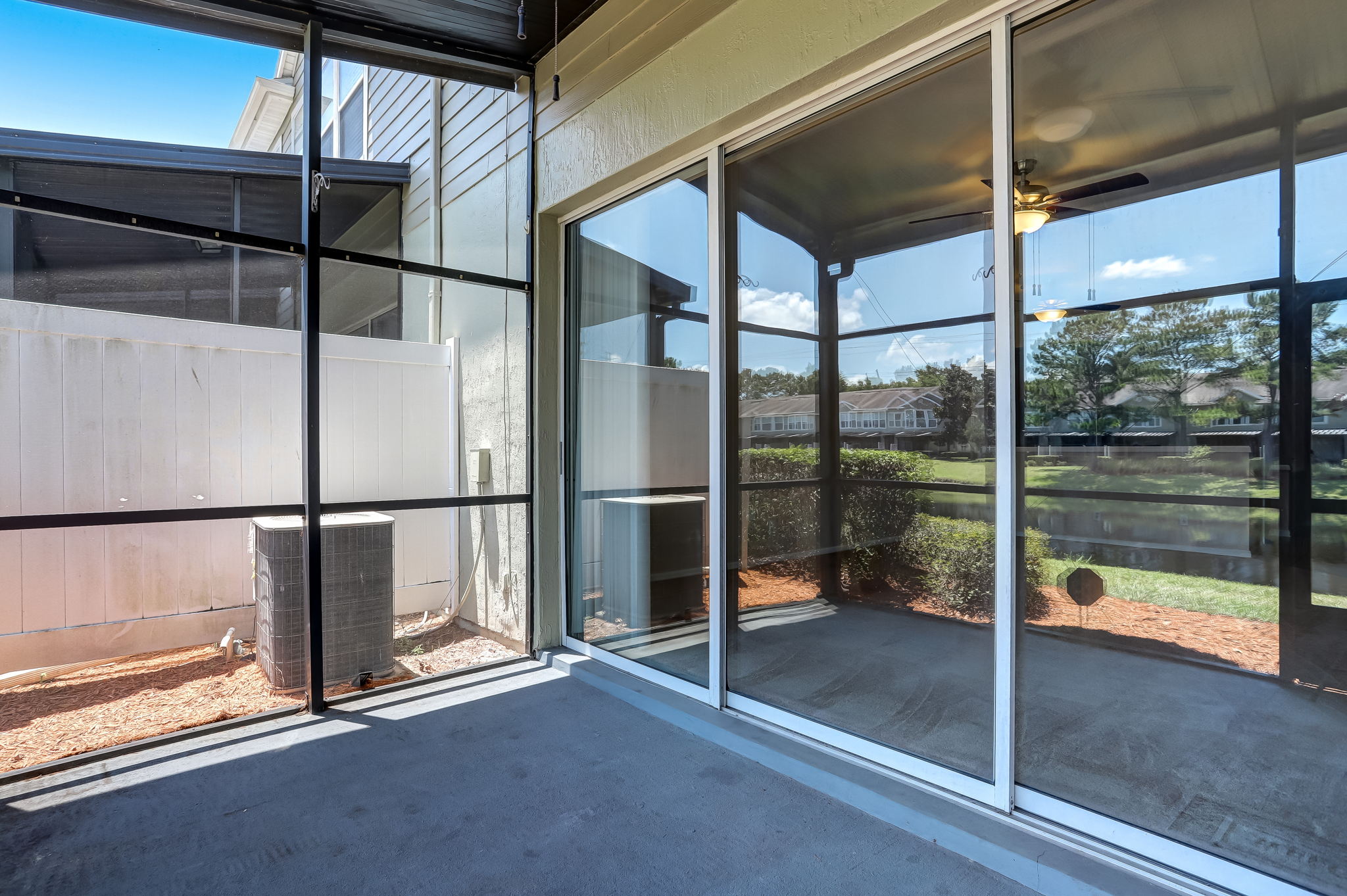 Screened-in Porch