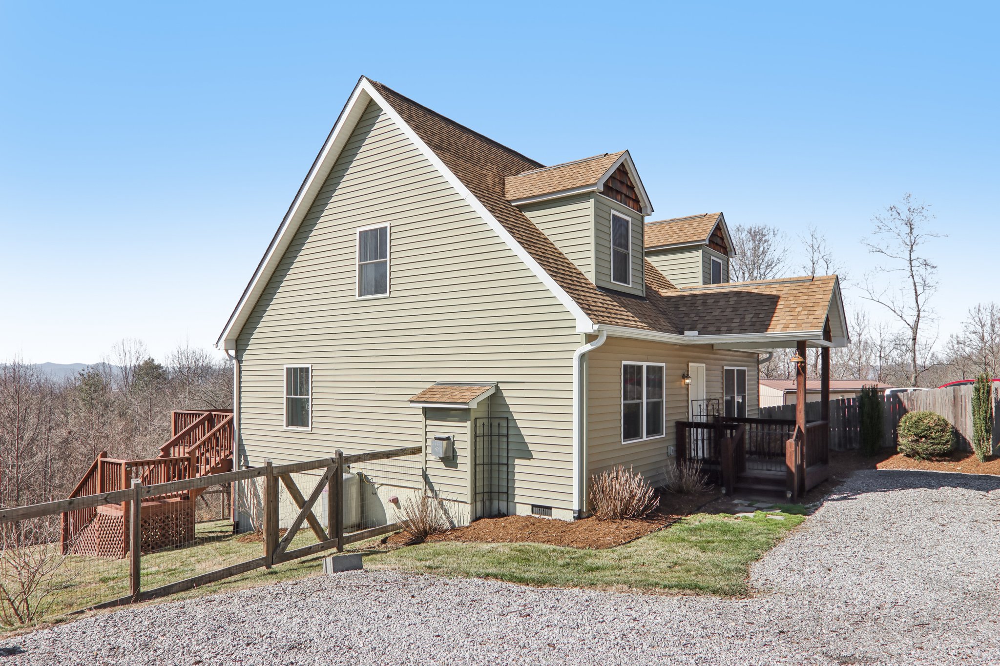 Hutch Mountain Rd-S0103-006.jpg