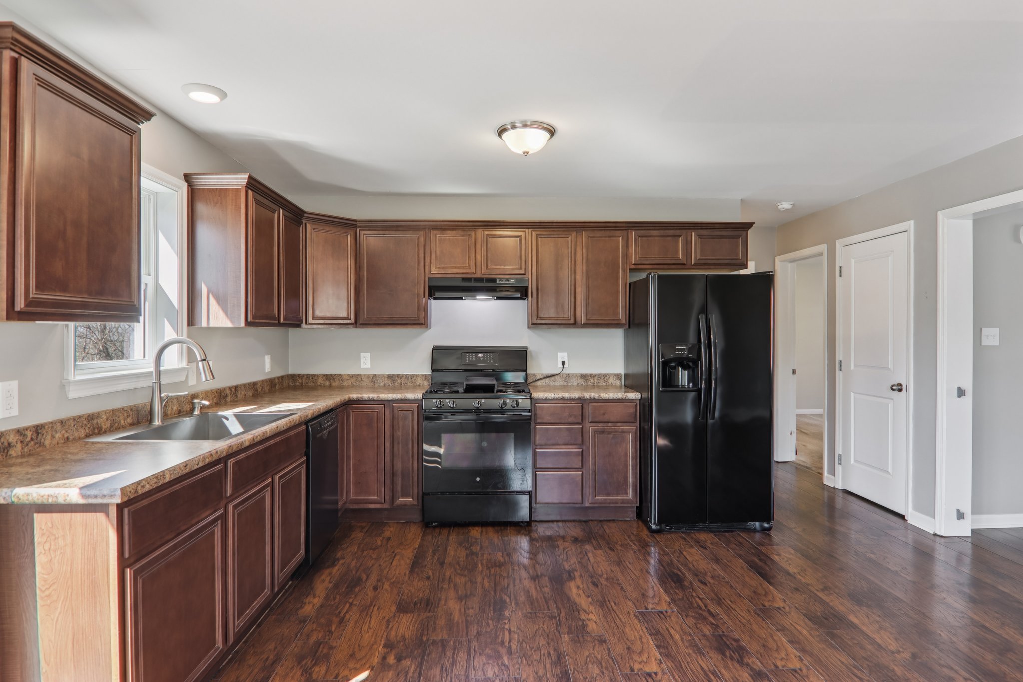 Hutch Mountain Rd-S0103-014.jpg