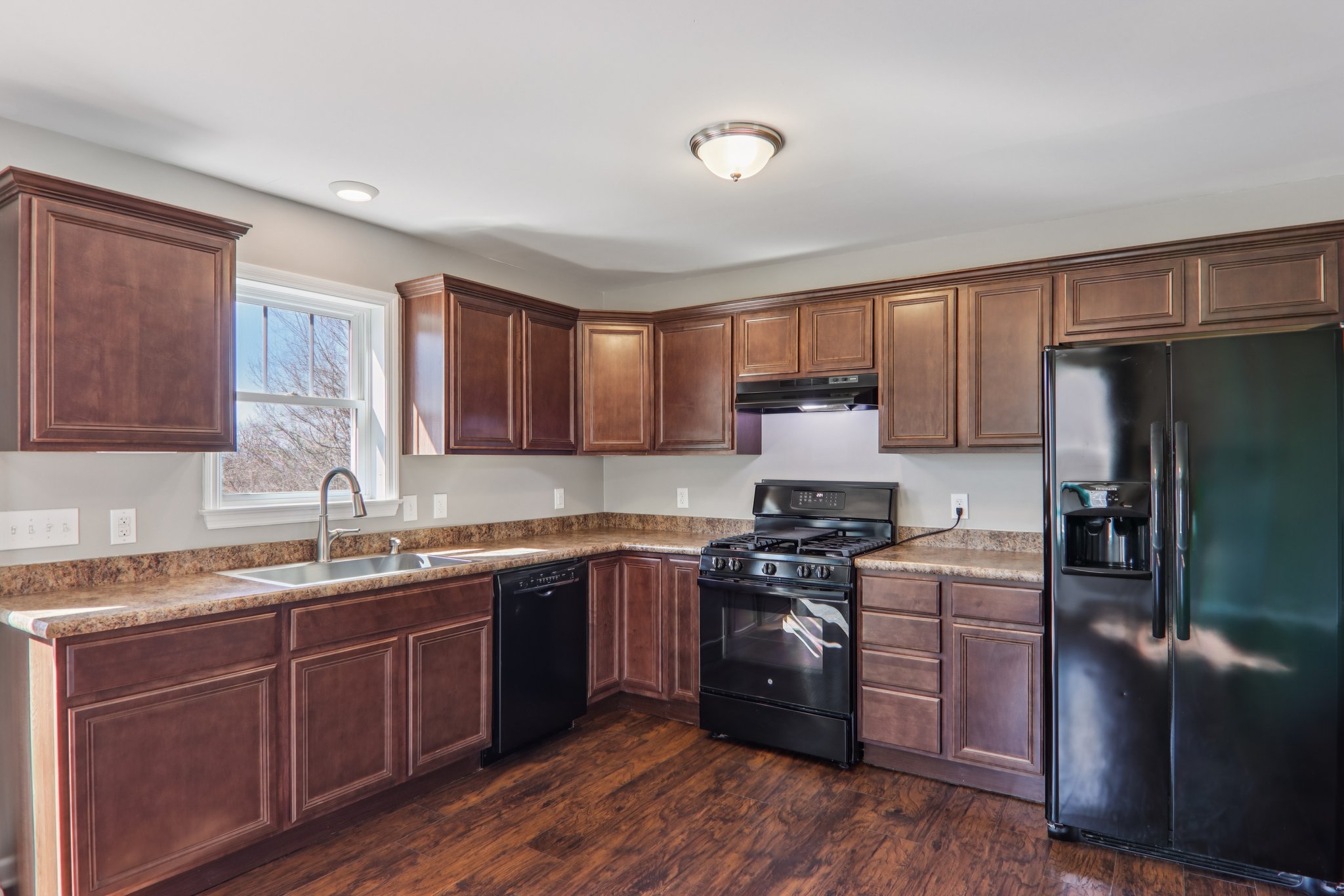 Hutch Mountain Rd-S0103-015.jpg