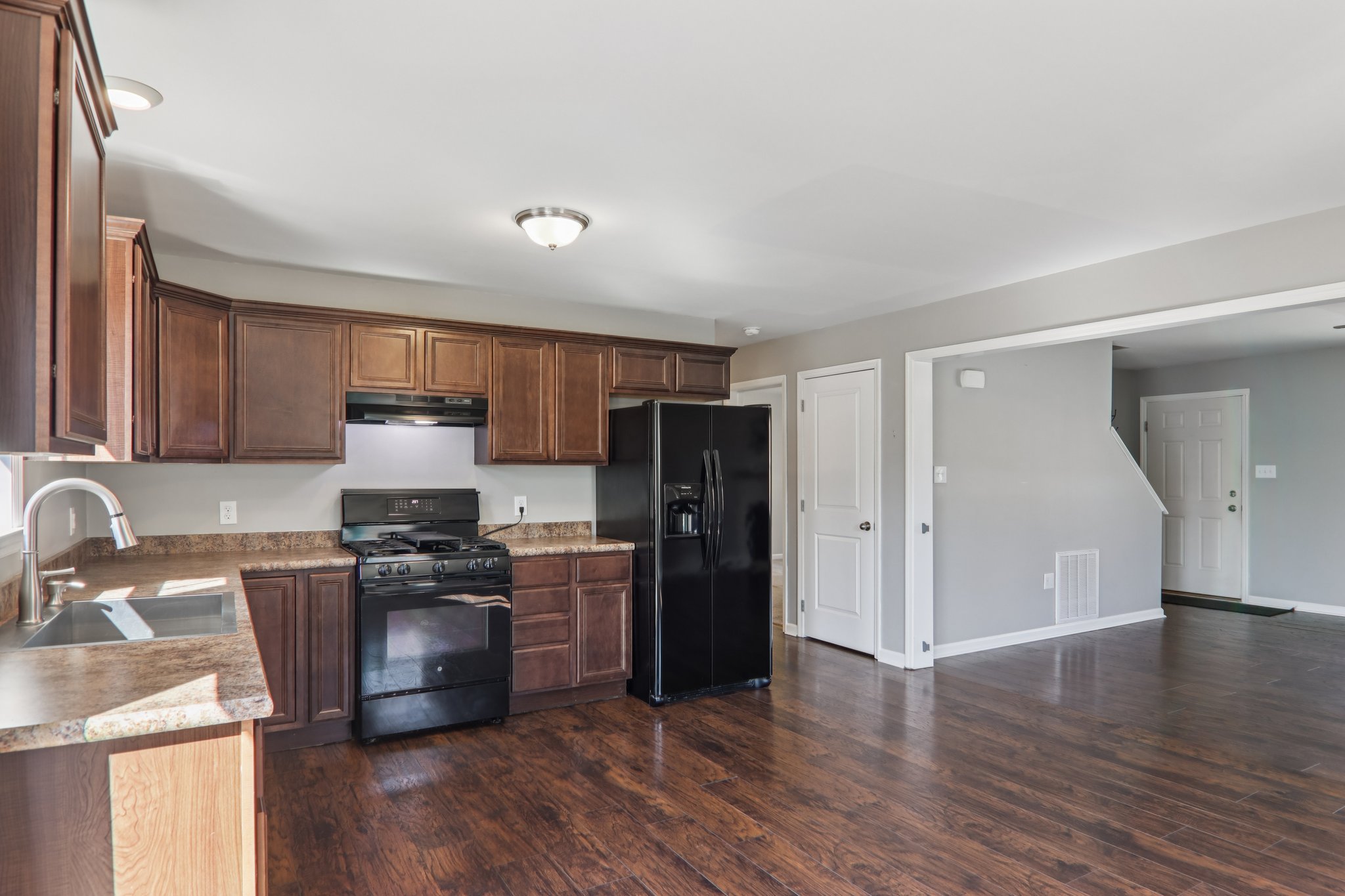 Hutch Mountain Rd-S0103-020.jpg