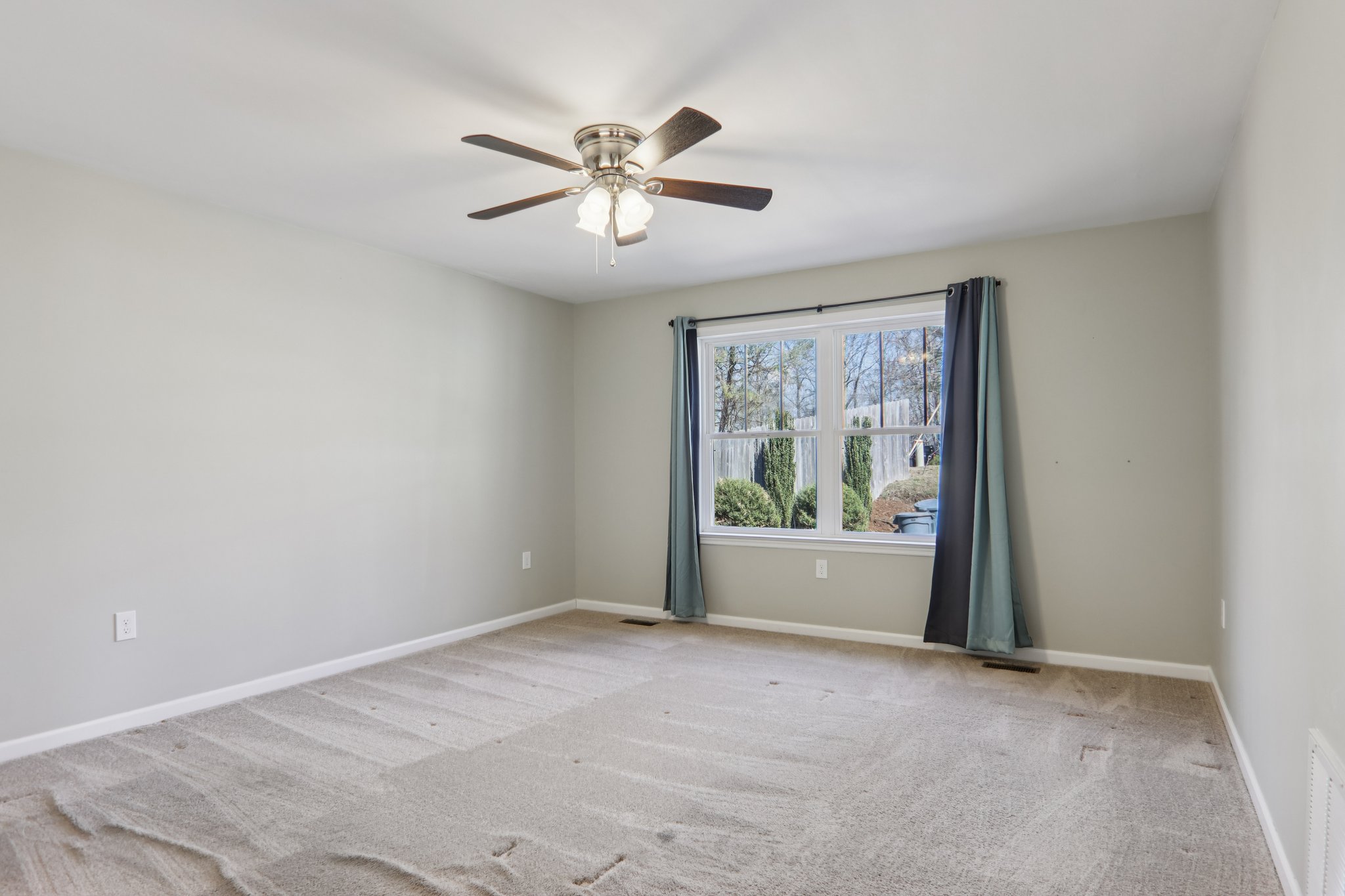 Hutch Mountain Rd-S0103-021.jpg