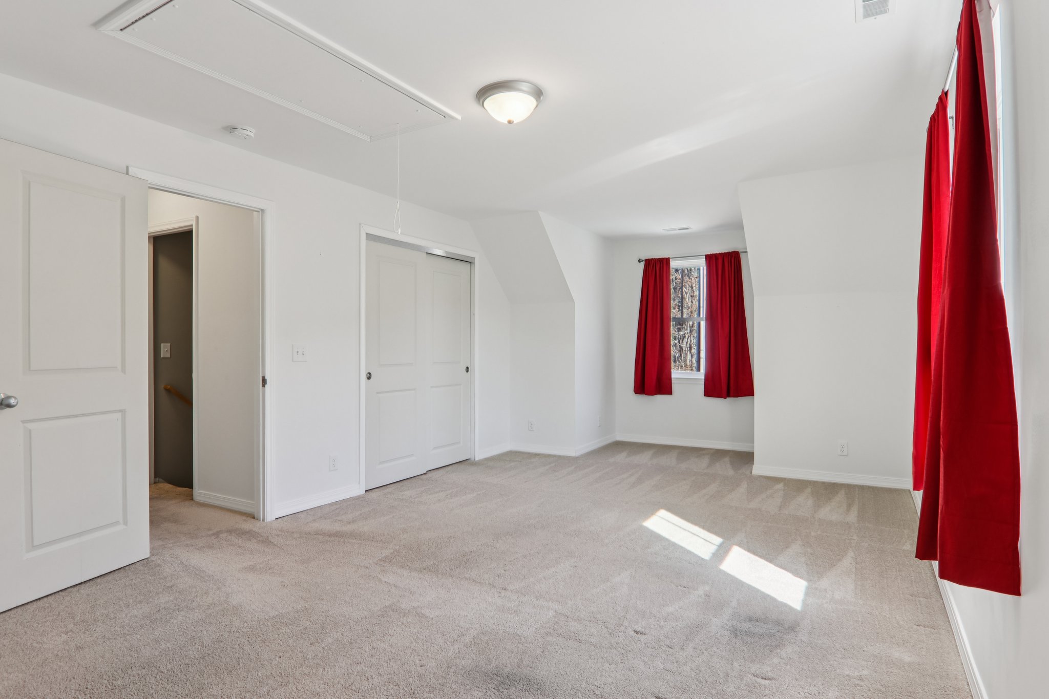 Hutch Mountain Rd-S0103-030.jpg