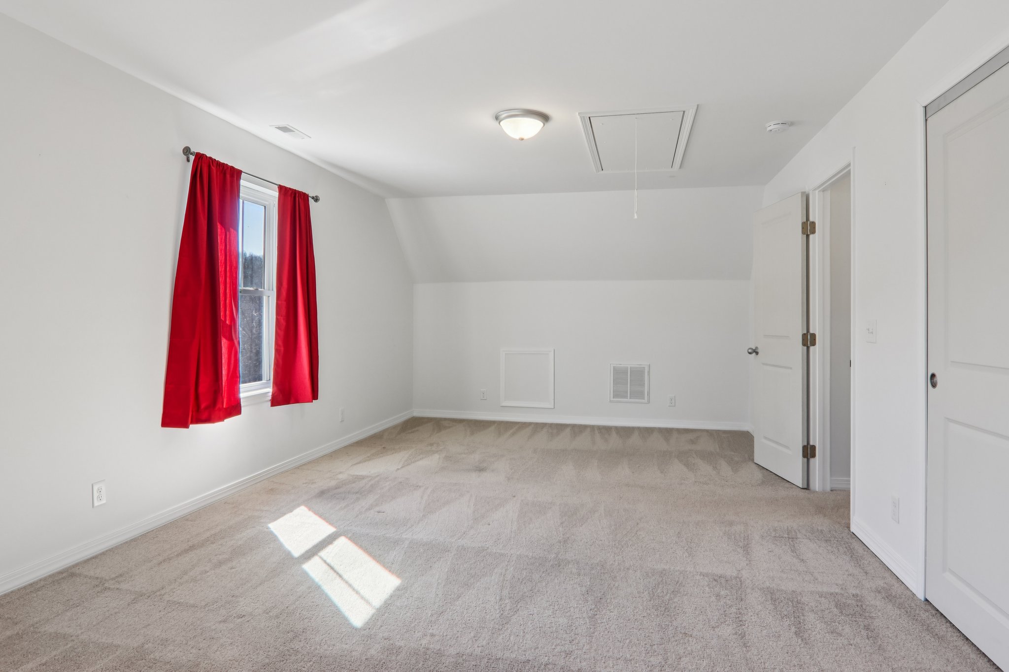 Hutch Mountain Rd-S0103-031.jpg