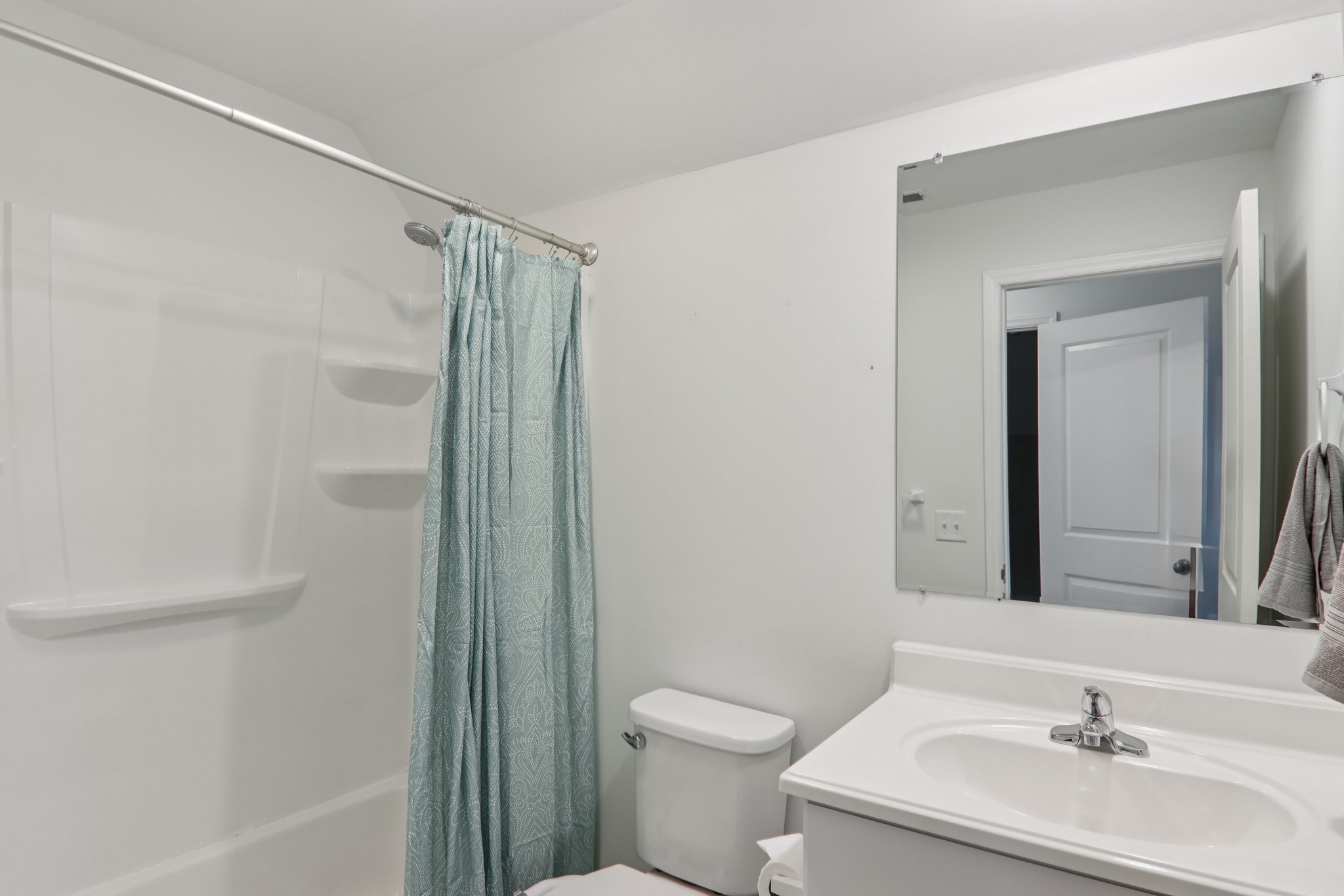 Hutch Mountain Rd-S0103-032.jpg