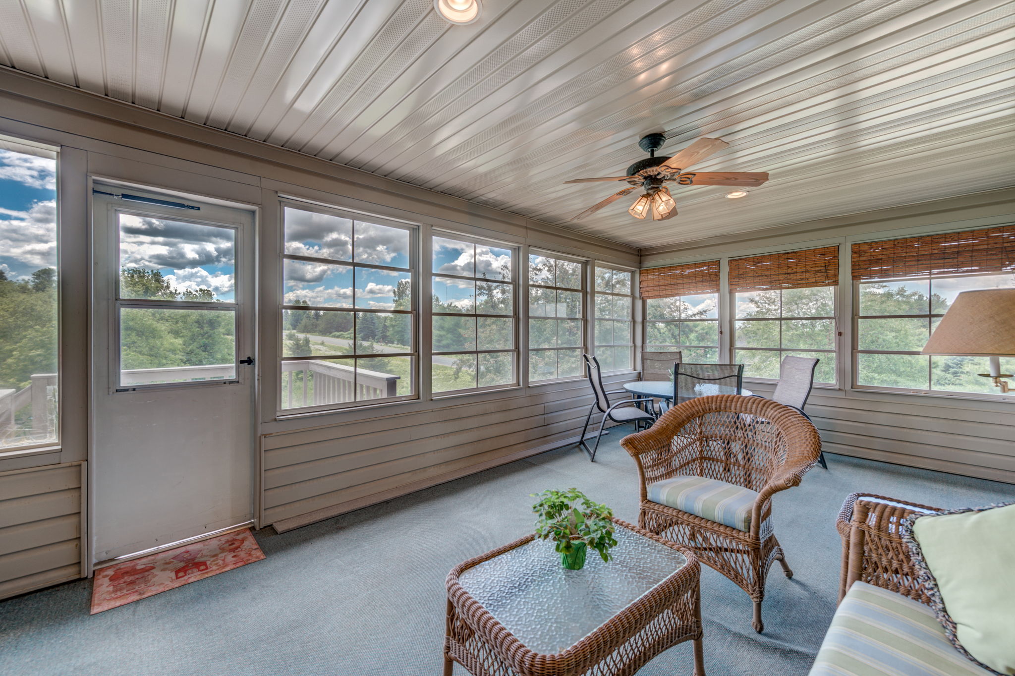 Screened-in Porch