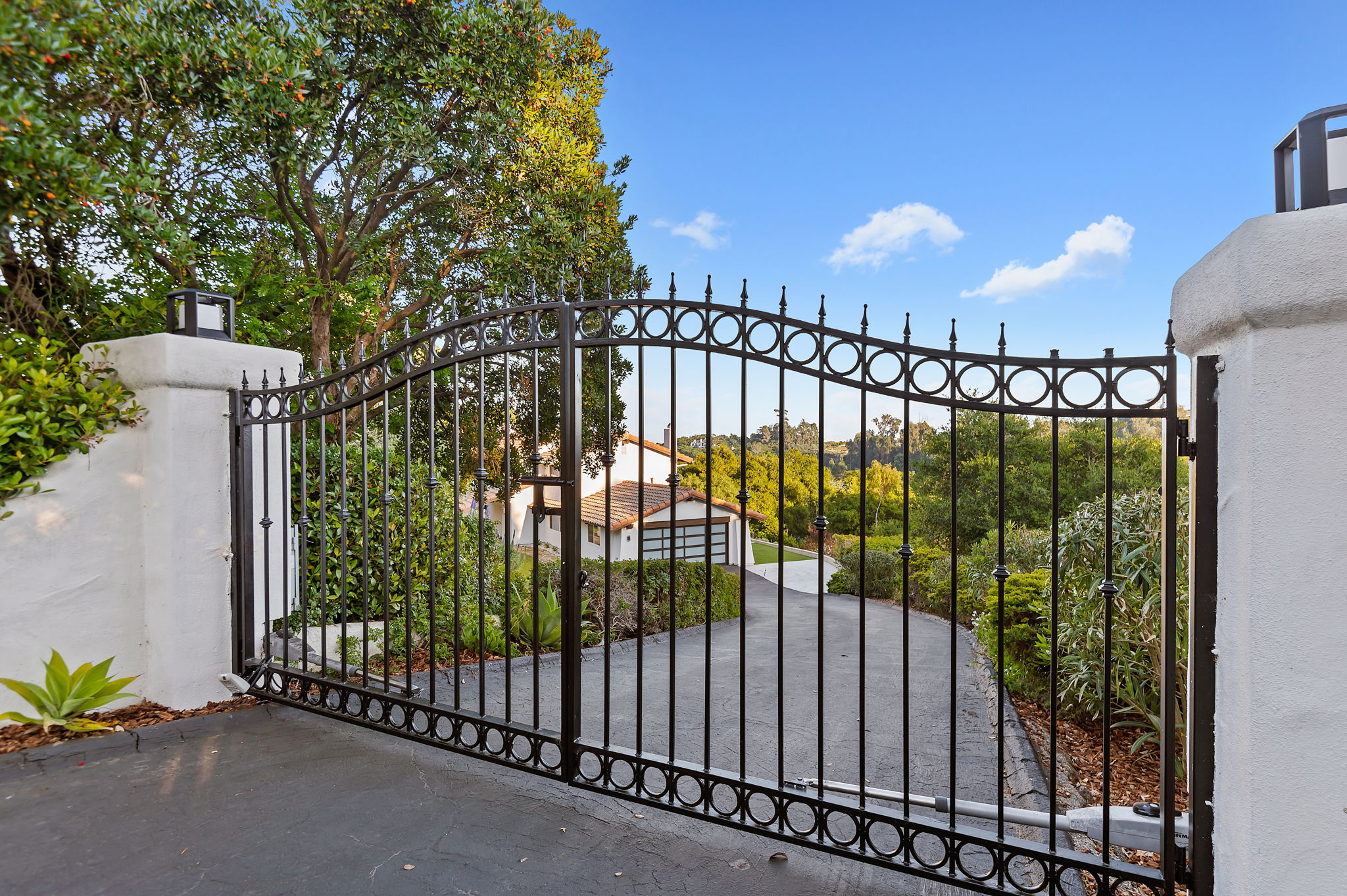 02 - Gated Entry