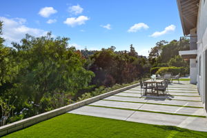 22 - Side Yard & Patio