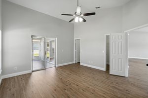  Photo 31