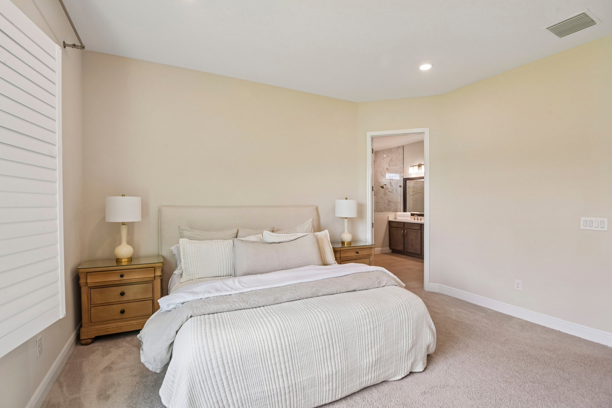 Ashbrooke Pine Lp-S1208-023.jpg