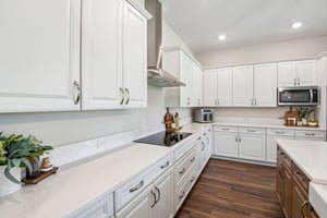 Ashbrooke Pine Lp-S1208-018.jpg