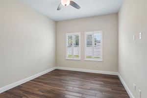 Ashbrooke Pine Lp-S1208-027.jpg