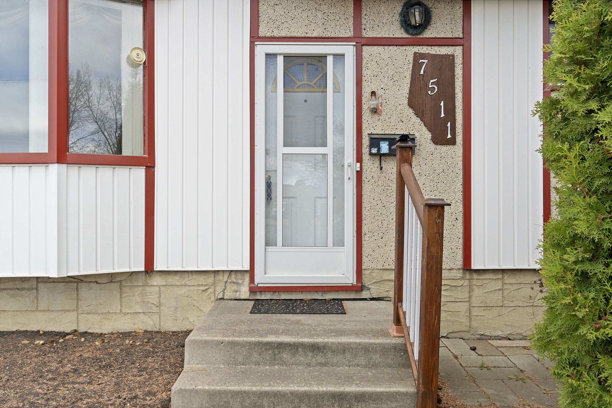  Photo 4