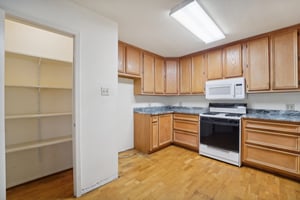 7514 Flora Rd Unit 1-018.jpg