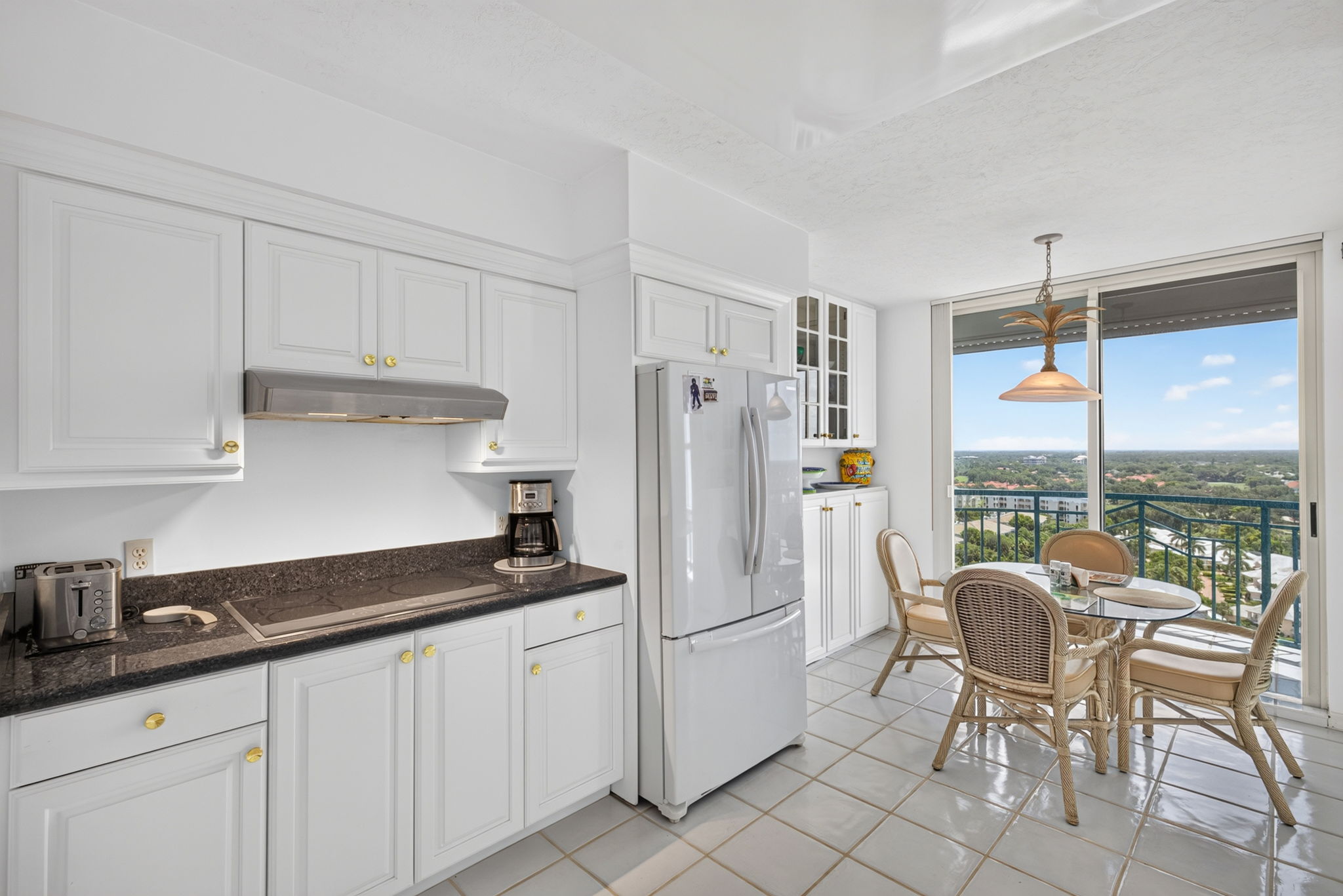 Kitchen 4 of 4