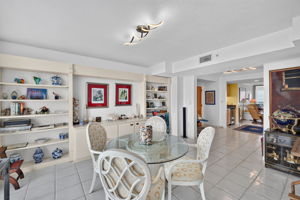Dining Room 4 of 5