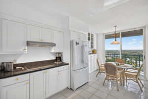 Kitchen 4 of 4