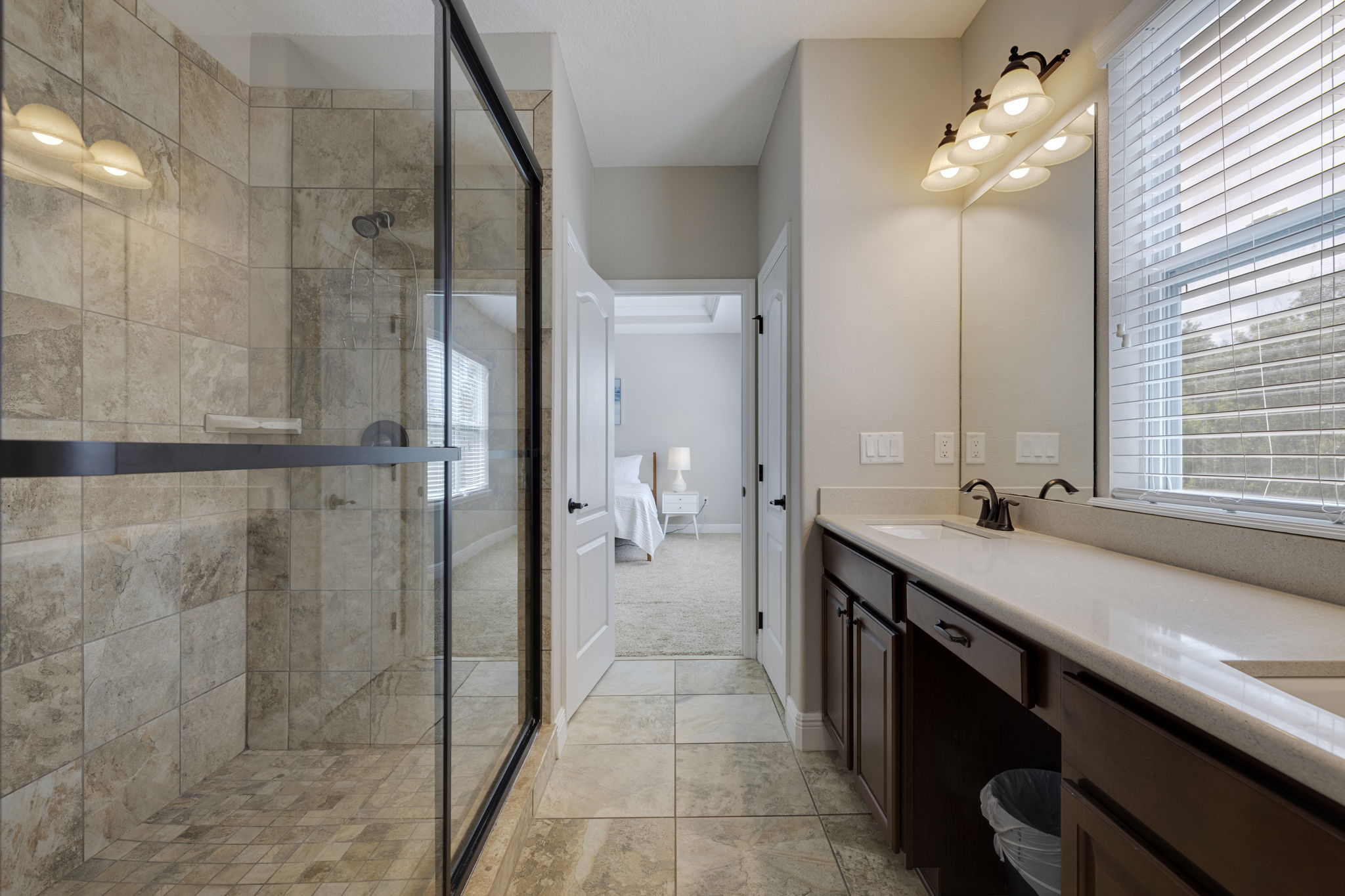 AB3_7515 S Trask St-31