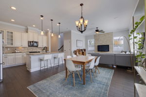 AB3_7515 S Trask St-17