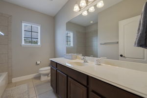 AB3_7515 S Trask St-32