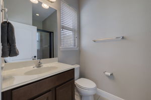 AB3_7515 S Trask St-12