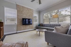 AB3_7515 S Trask St-21