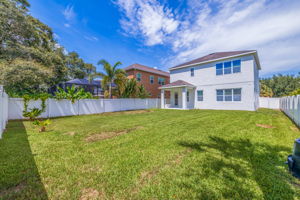 AB3_7515 S Trask St-40