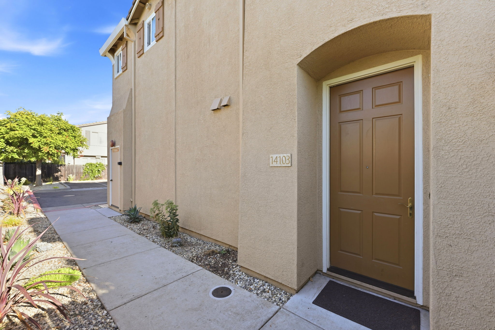 003_F8_7515 Sheldon Rd