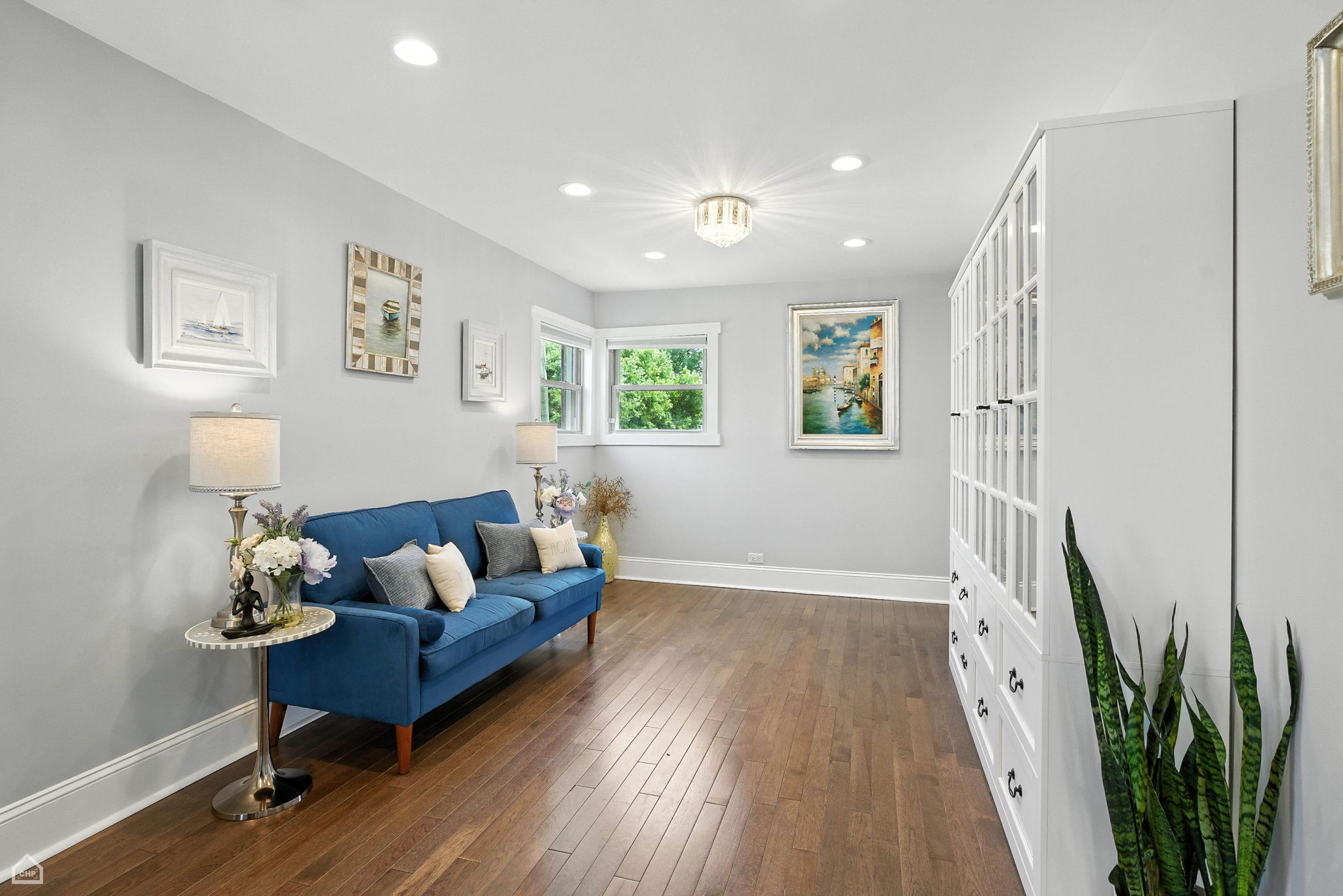 7515 W Roscoe St_030