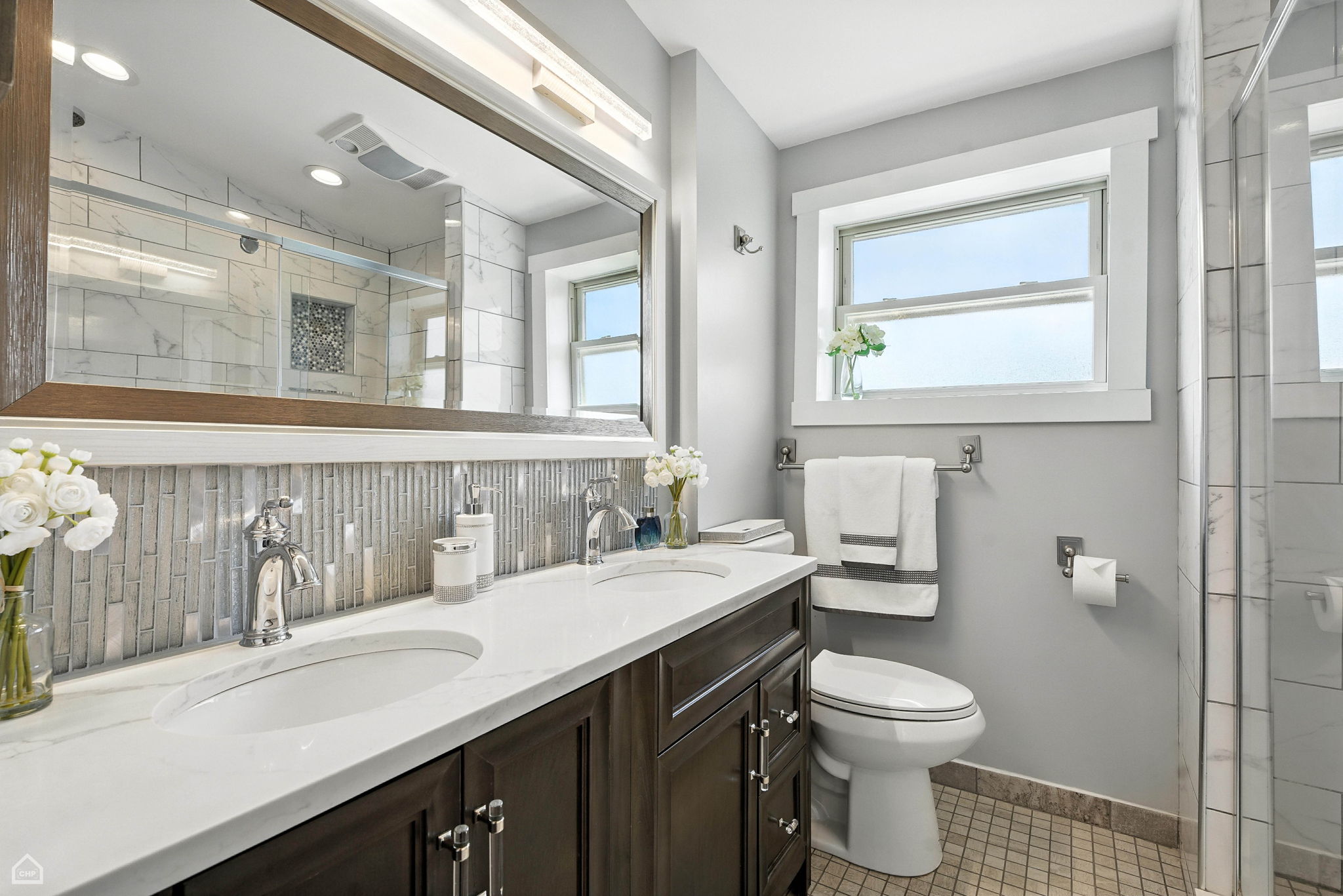 7515 W Roscoe St_055