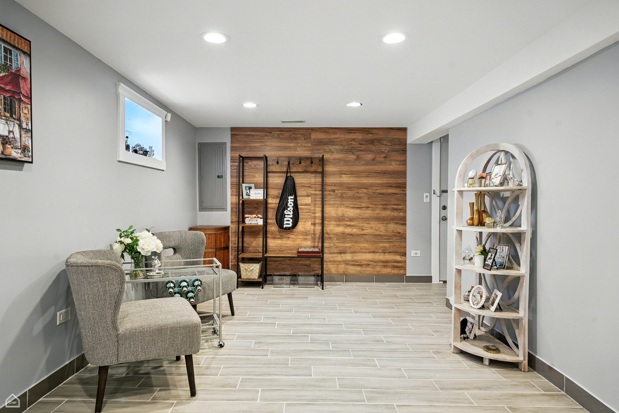 7515 W Roscoe St_075