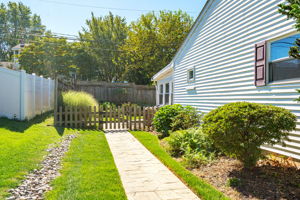  Photo 47