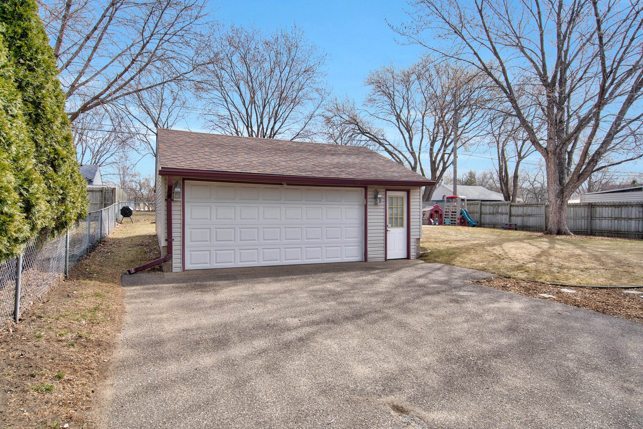 7517 4th St NE, Fridley, MN 55432, US Photo 32