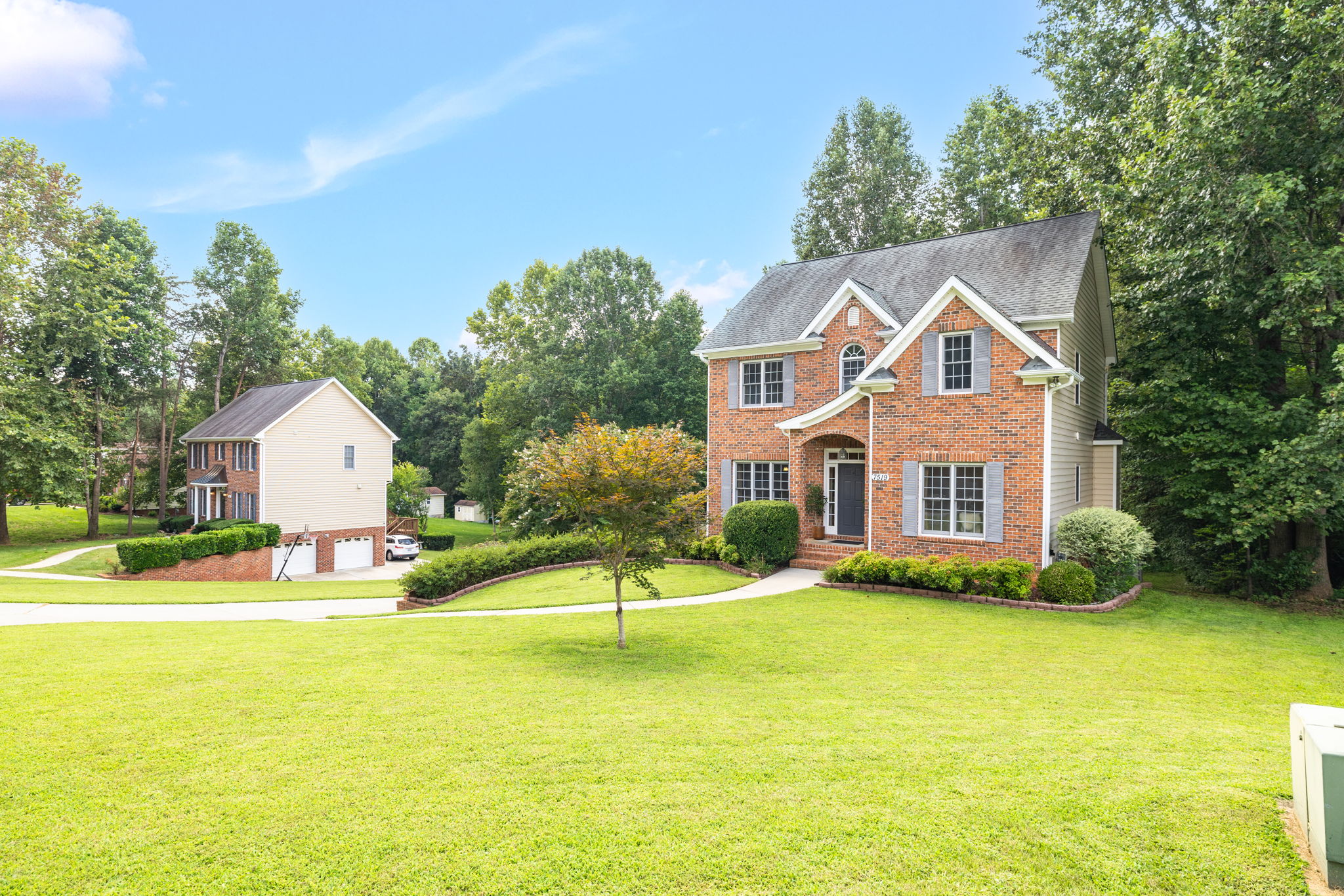 7519 Kristen Dr-3