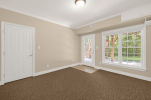 7519 Kristen Dr-31